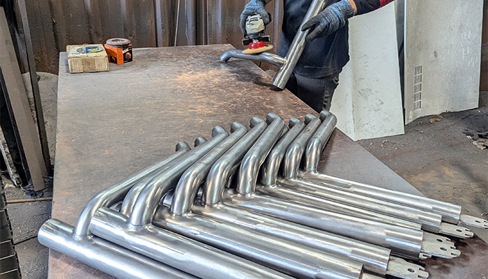 700x400 - METAL LEG_0004_PXL_20240829_031820205.RAW-01.COVER
